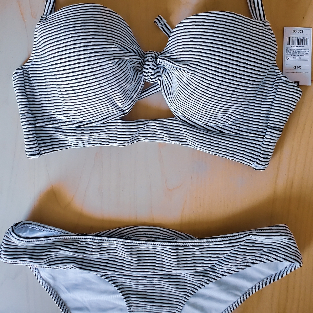 Brand new Shade & Shore Bikini